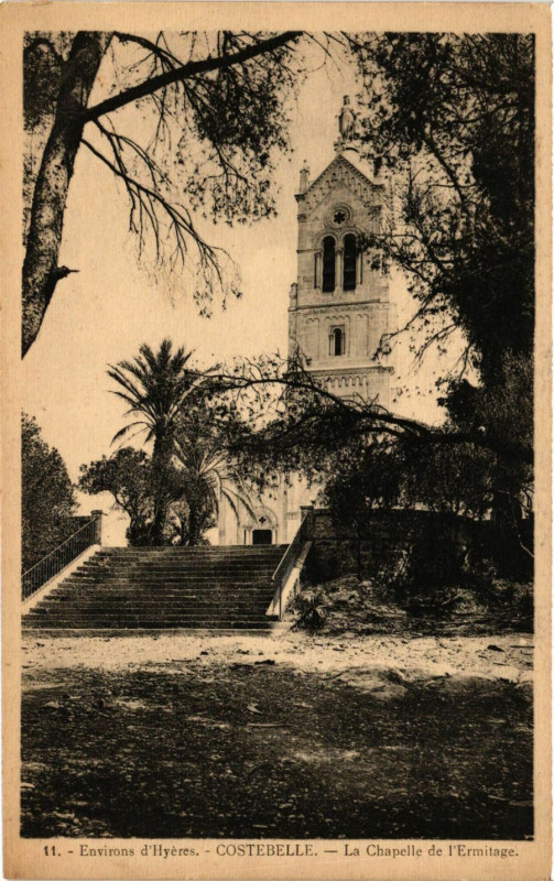 Carte postale ancienne Hyeres - Env. - Costebelle - La Chapelle de l'Ermitage à Hyères