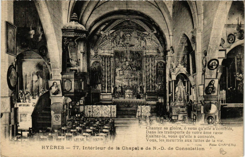 Carte postale ancienne Hyeres - Intérieur de la Chapelle de N.-D. de Consolation à Hyères