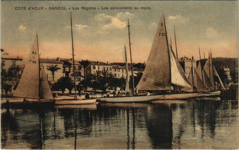 Carte postale ancienne Bandol Les Regates - Les Concourrents au Repos à Bandol