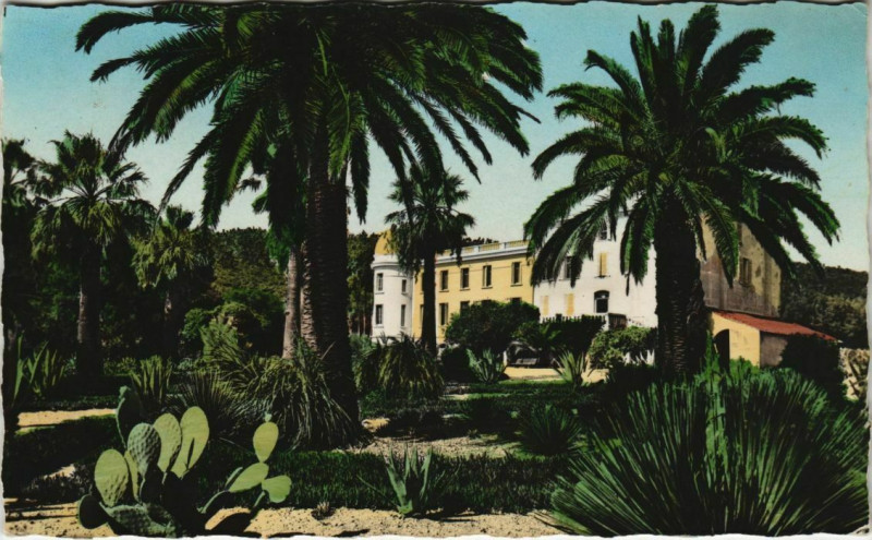 Carte postale ancienne Cavalaire-sur-Mer Hotel Pardigon à Cavalaire-sur-Mer