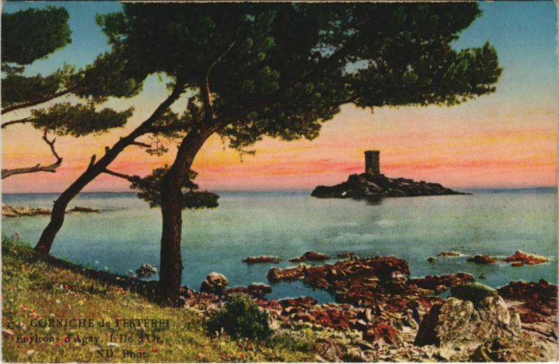 Carte postale ancienne Agay Environs - L'Ile d'Or - Corniche de l'Esterel