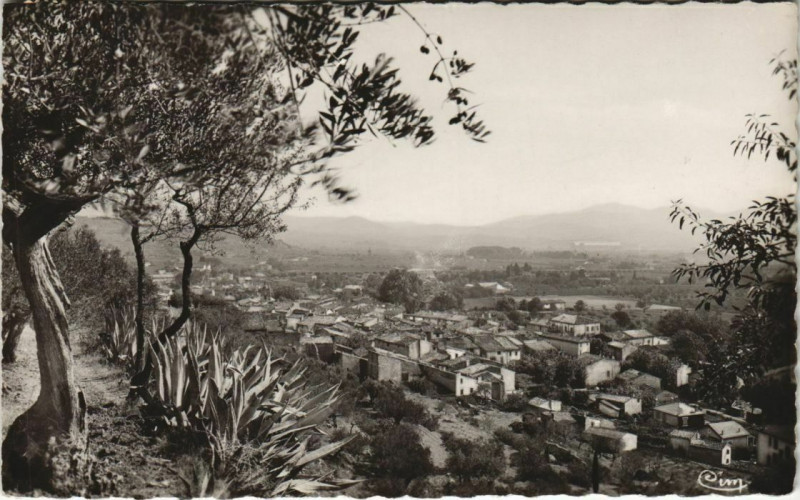 Carte postale ancienne Cuers Vue Generale à Cuers