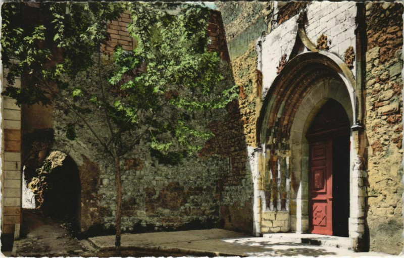 Carte postale ancienne Bargemon Entree de l'Eglise et les Vieux Remparts à Bargemon