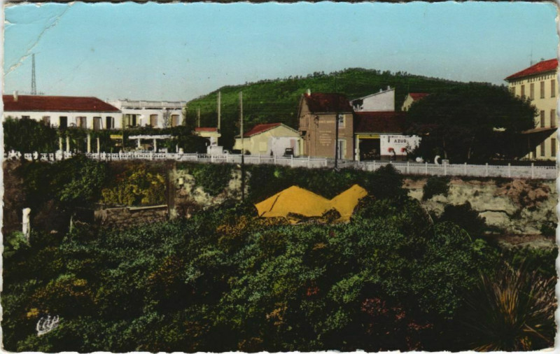 Carte postale ancienne Les Arcs-sur-Argens Le Quartier de la Gare aux Arcs