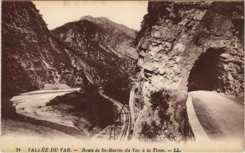 Carte postale ancienne Vallee du Var - Route de Saint-Martin-du-Var a la Tinee