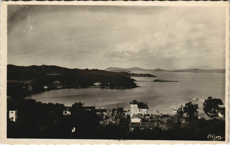 Carte postale ancienne Porquerolles La Rade