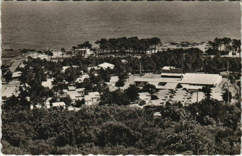 Carte postale ancienne Calanques-des-Issambres Le Village de Vacances du Touring Club
