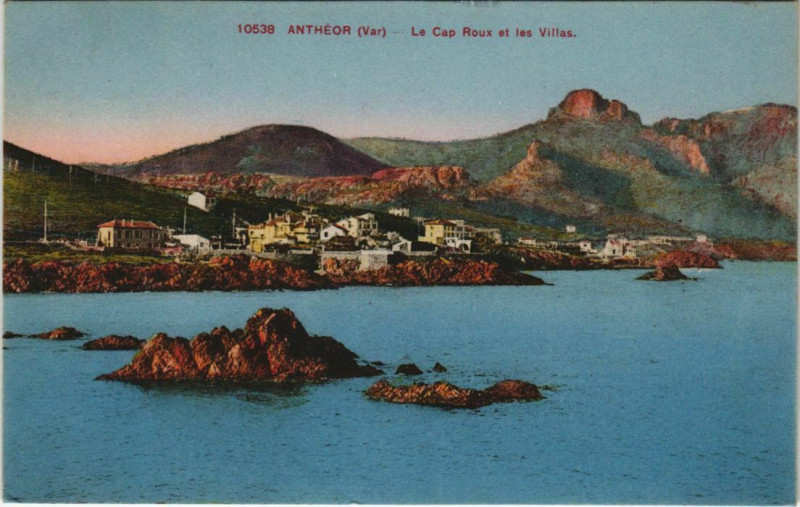 Carte postale ancienne Antheor Le Cap Roux et les Villas