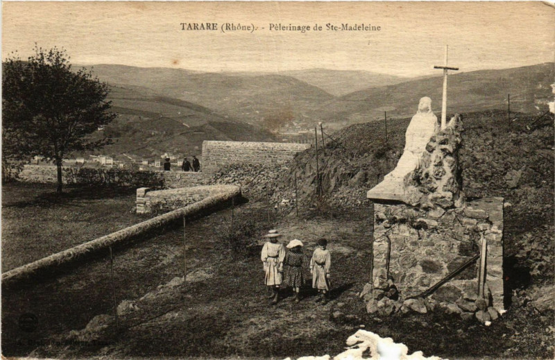 Carte postale ancienne Tarare - Pelerinage de Ste-Medeleine à Tarare