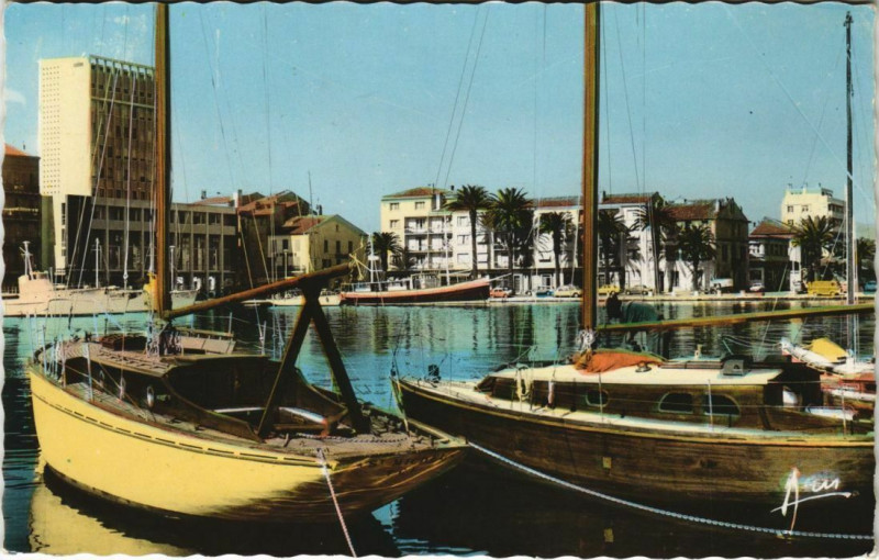 Carte postale ancienne La Seyne-sur-Mer Le Port à La Seyne-sur-Mer