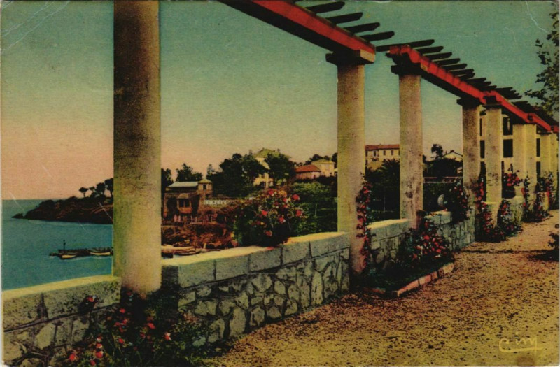 Carte postale ancienne Agay Corniche d'Or