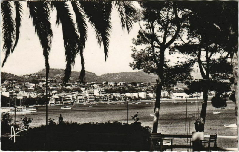 Carte postale ancienne Bandol vue generale France à Bandol