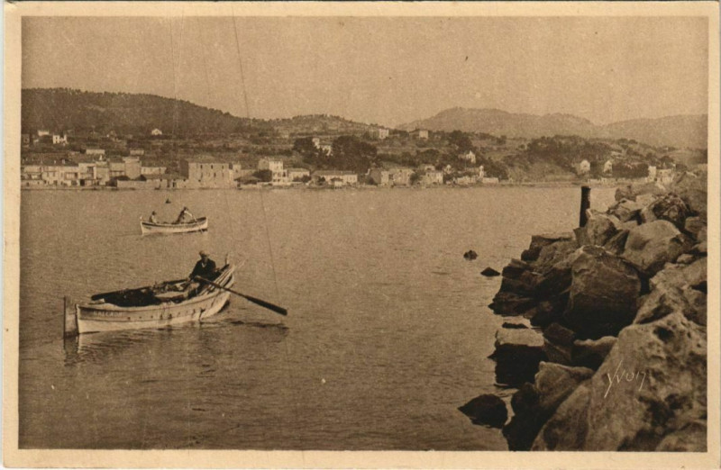 Carte postale ancienne Bandol En route pour la peche France à Bandol
