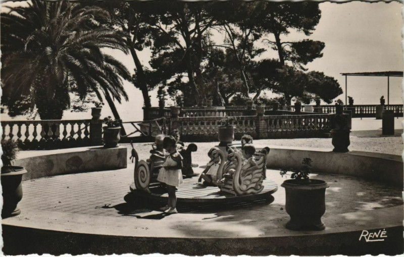 Carte postale ancienne Hyeres Hopital San Salvadour France à Hyères