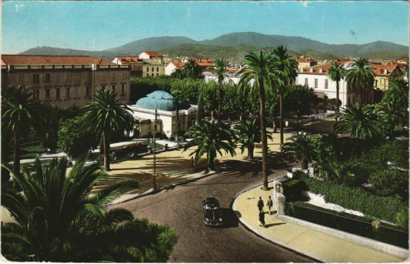 Carte postale ancienne Hyeres Avenue de Belgique France à Hyères