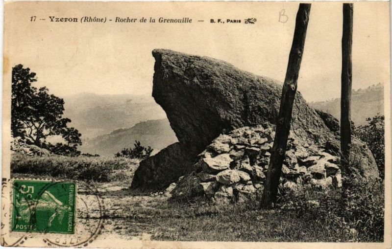 Carte postale ancienne Ytzeron Rocher de la Grenouille