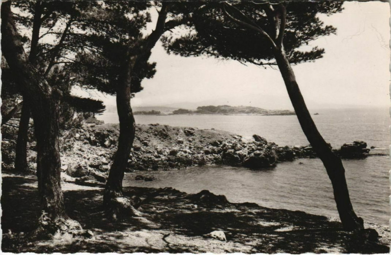 Carte postale ancienne Bandol Un coin du Capelan France à Bandol