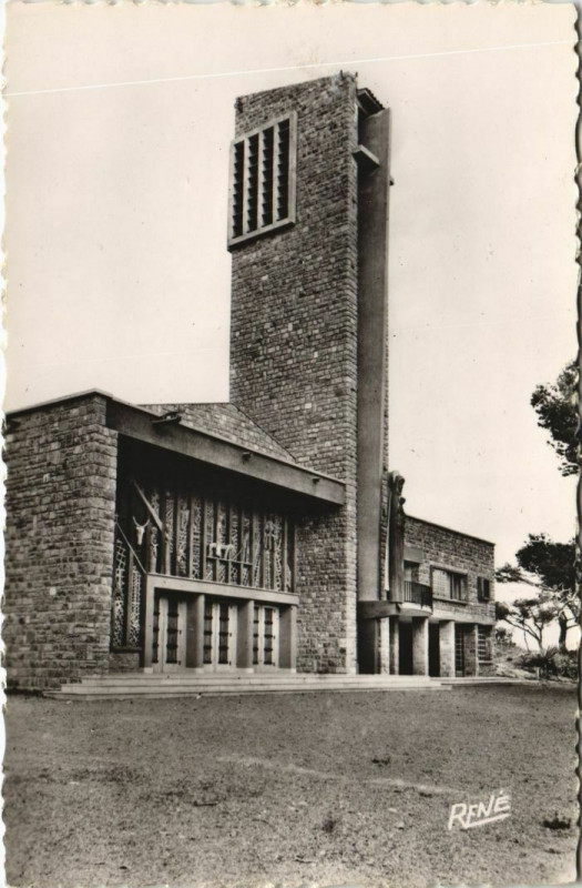 Carte postale ancienne Hyeres Sanctuaire de N.-D.de Consolation France à Hyères