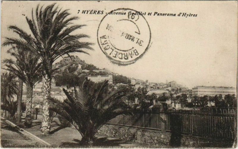 Carte postale ancienne Hyeres Avenue Godillot et panorama France à Hyères