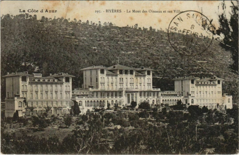 Carte postale ancienne Hyeres Le Mont des Oiseaux et ses Villas France à Hyères