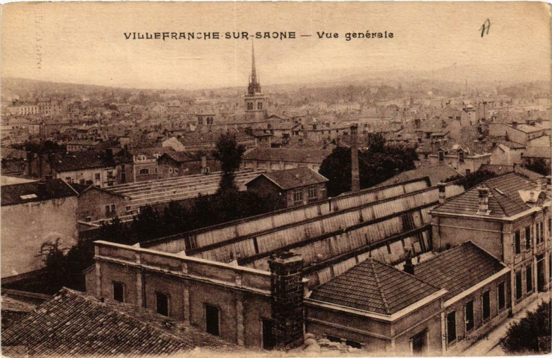 Carte postale ancienne Villefranche-sur-Saone Vue générale à Villefranche-sur-Saône