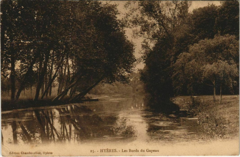 Carte postale ancienne Hyeres Les Bords du Gapeau France à Hyères