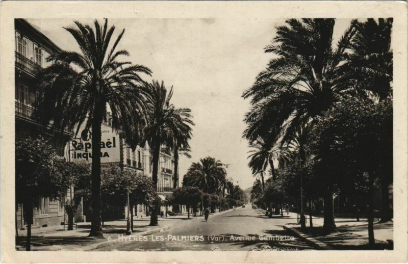 Carte postale ancienne Hyeres Avenue Gambetta France à Hyères
