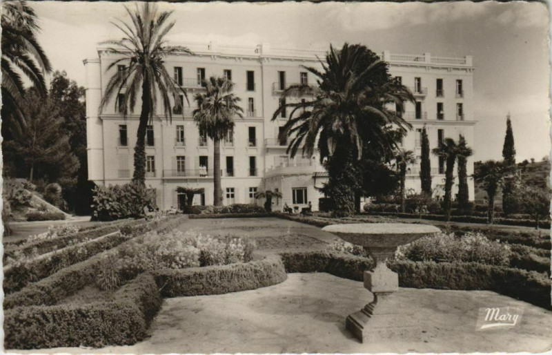 Carte postale ancienne Hyeres Hotel Chateaubriand France à Hyères