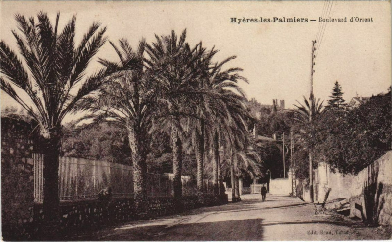 Carte postale ancienne Hyeres Boulevar d'Orient France à Hyères