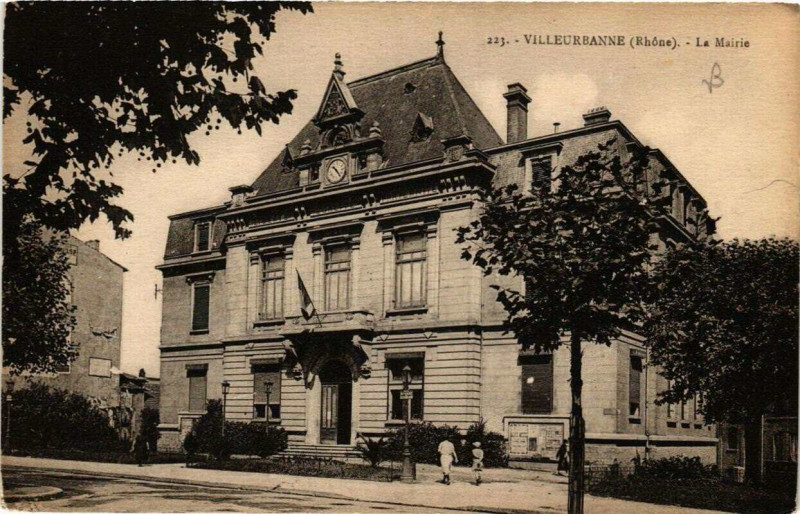 Carte postale ancienne Villeurbanne La Mairie à Villeurbanne