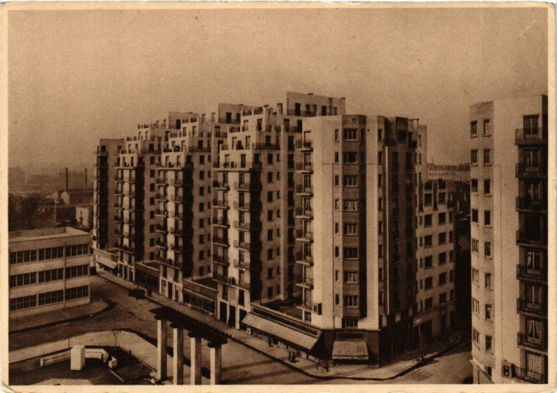 Carte postale ancienne Villeurbanne Nouveau Centre d'Urbanisme à Villeurbanne