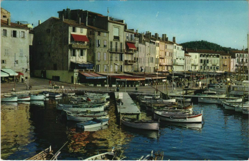 Carte postale ancienne Saint Tropez Le Quai Suffren France à Saint-Tropez