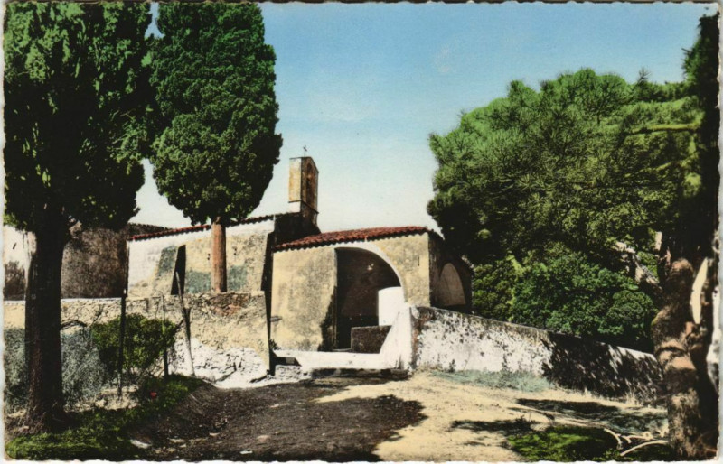 Carte postale ancienne Saint Tropez Chapelle Sainte-Anne France à Saint-Tropez