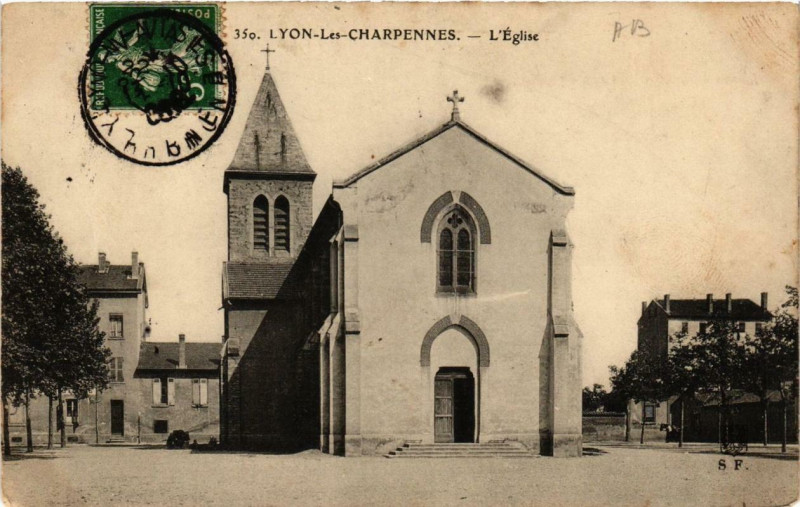Carte postale ancienne Lyon-Les-Charpennes Eglise à Lyon