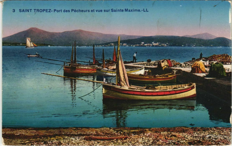 Carte postale ancienne Saint Tropez Port des pecheurs et vue sur Sainte-Maxime France à Sainte-Maxime