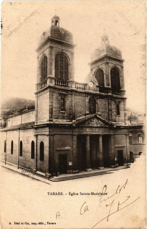 Carte postale ancienne Tarare - Eglise Sainte-Madeleine à Tarare
