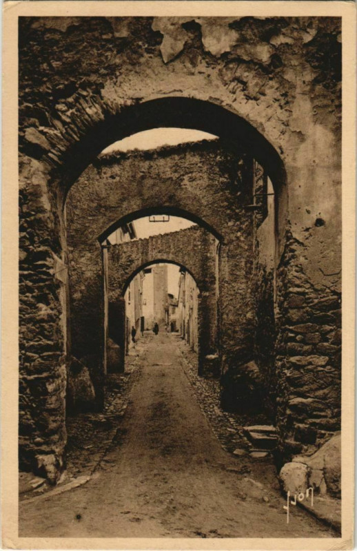 Carte postale ancienne Saint Tropez Rue de la Misericorde France à Saint-Tropez