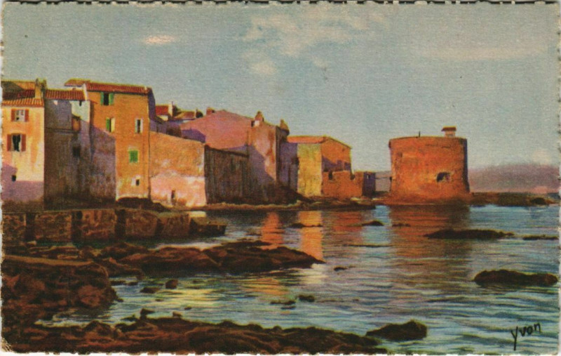 Carte postale ancienne Saint Tropez Le Quartier des pecheurs et la vieille Tour France à Saint-Tropez