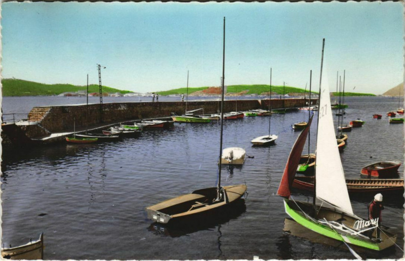 Carte postale ancienne Toulon Mourillon ,Le Port Saint-Louis France à Toulon