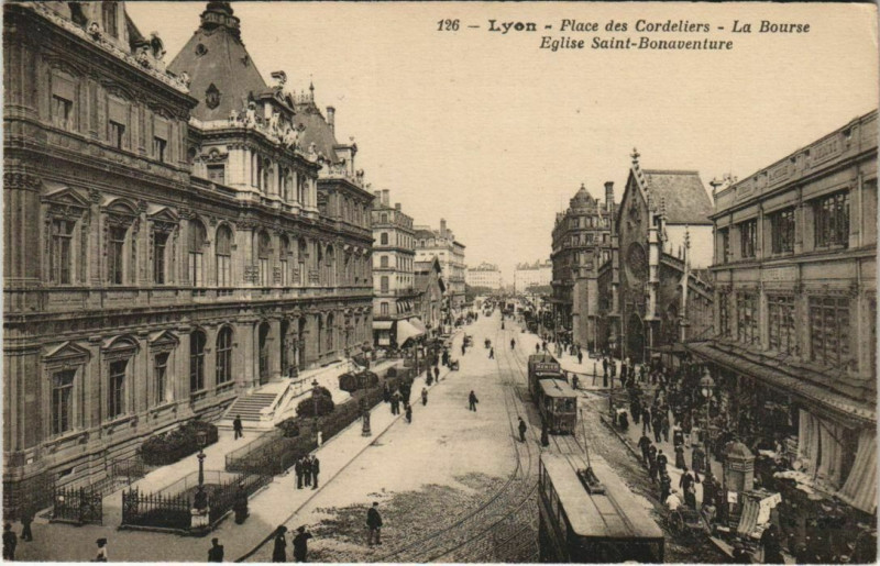 Carte postale ancienne Lyon Place des Cordeliers La Bourse à Lyon