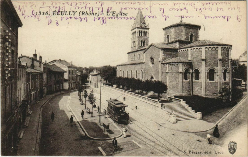 Carte postale ancienne Ecully Eglise à Écully