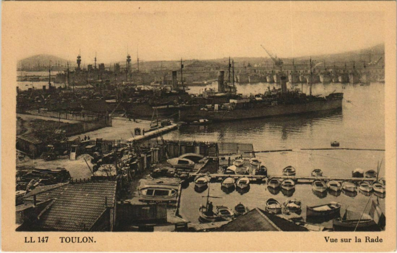 Carte postale ancienne Toulon vue sur la Rade France à Toulon