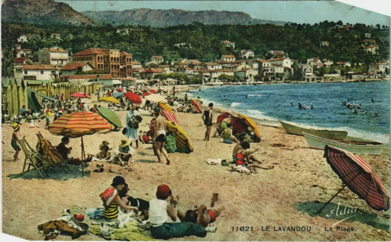 Carte postale ancienne Le Lavandou La Plage France au Lavandou