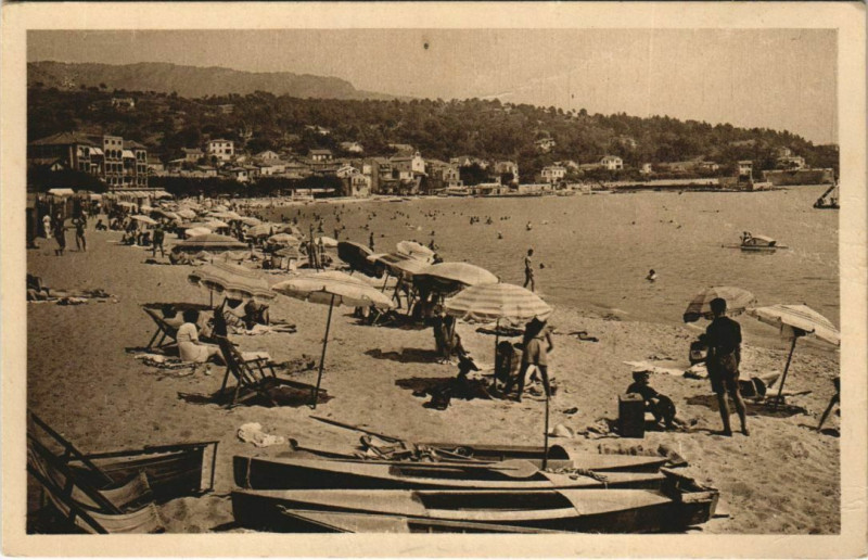 Carte postale ancienne Le Lavandou La Plage France au Lavandou