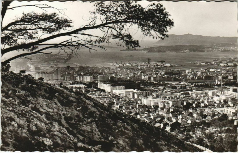 Carte postale ancienne Toulon vue generale sur la Rade France à Toulon