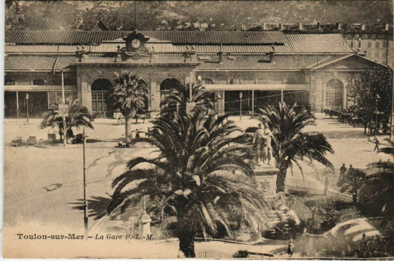 Carte postale ancienne Toulon La Gare P.L.M. France à Toulon