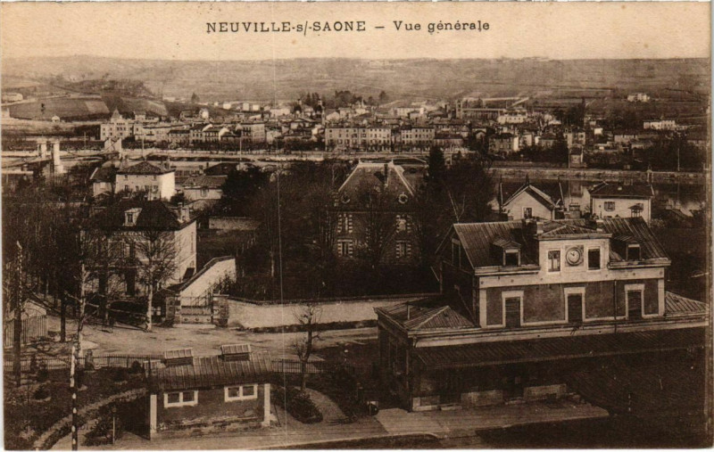 Carte postale ancienne Neuville-sur-Saone - Vue Generale à Neuville-sur-Saône