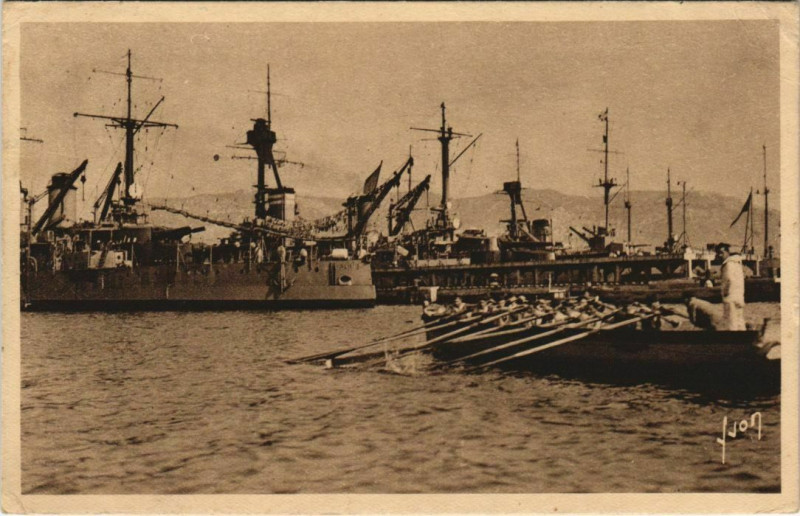 Carte postale ancienne Toulon La petite rade France à Toulon