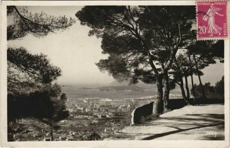 Carte postale ancienne Toulon vue generale France à Toulon