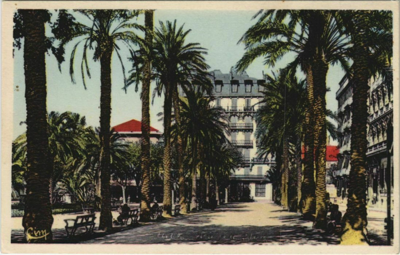 Carte postale ancienne Toulon Place de la Liberte France à Toulon